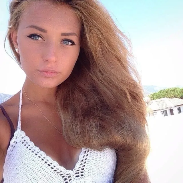 Laura, 25 ans — rencontre sexe à Saint-Étienne