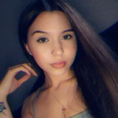 Mariam, 24 ans — rencontre sexe à Menton