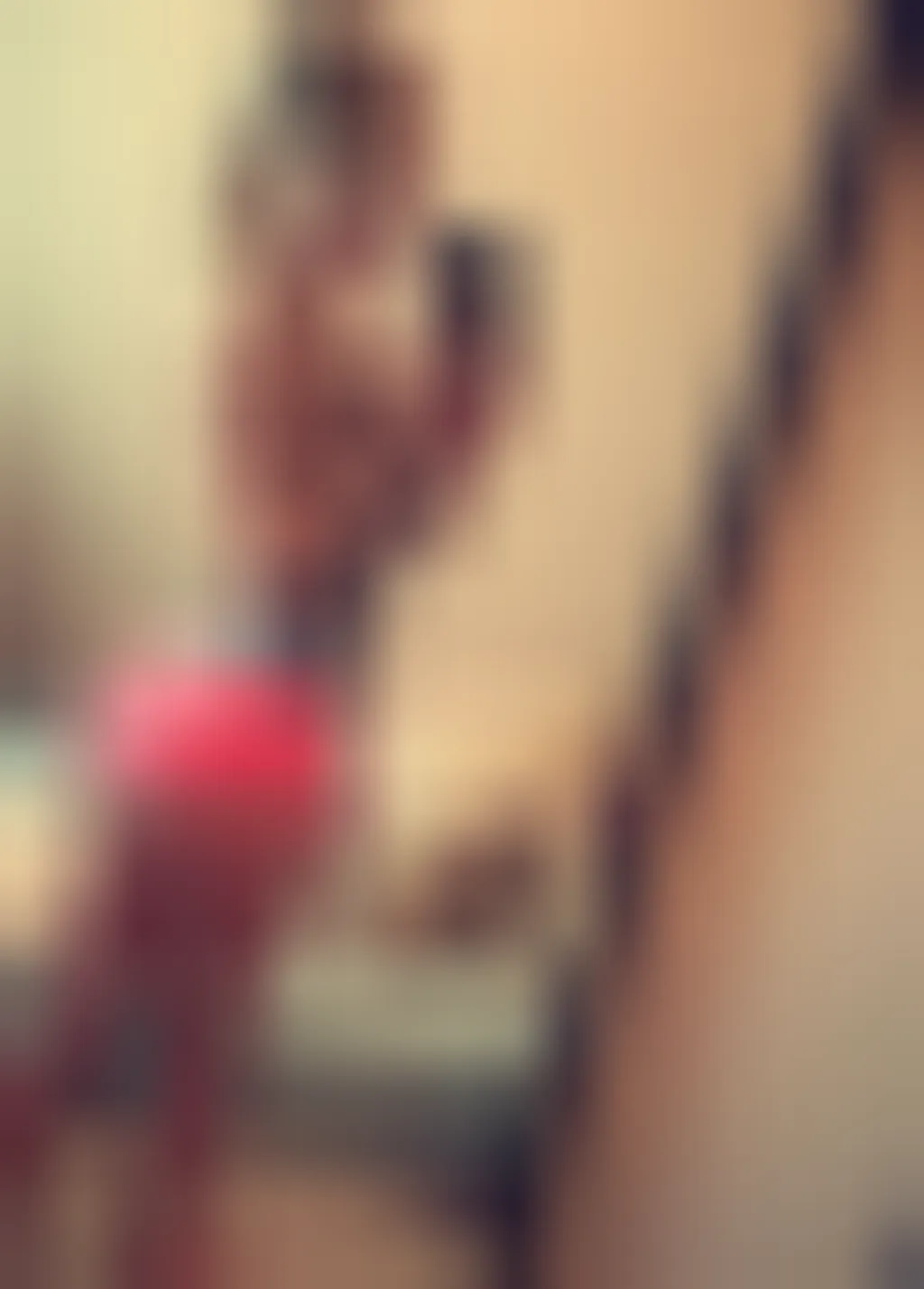 Lena, 27 ans — rencontre sexe à Tours