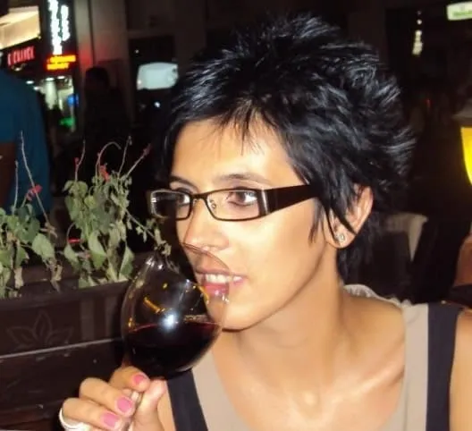 Jana, 22 ans — rencontre sexe à Fort-de-France