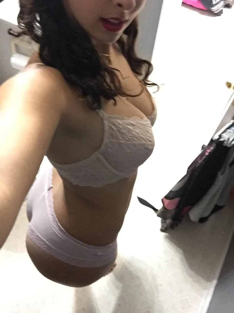 Simone, 26 ans — rencontre sexe à Villeneuve-la-Garenne