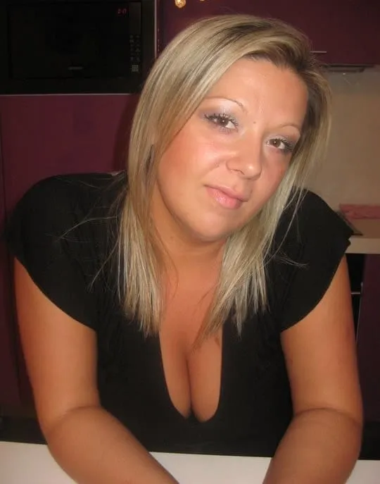 Julie, 28 ans — rencontre sexe à Clermont-Ferrand