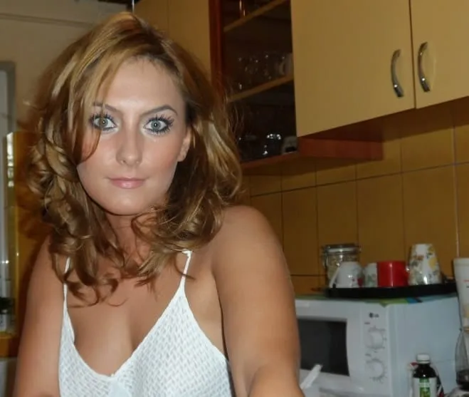 Corinne, 27 ans — rencontre sexe à Béziers