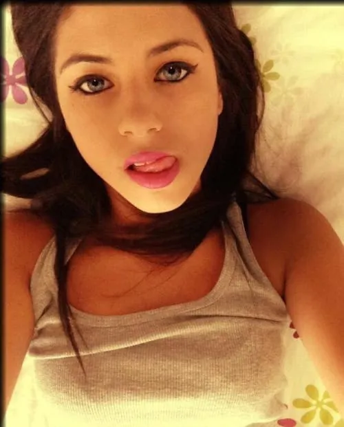 Déborah, 27 ans — rencontre sexe à Saint-Laurent-de-la-Salanque