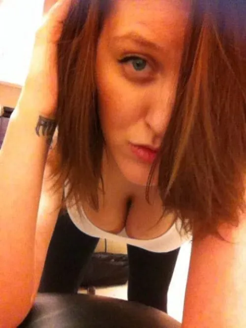 Laura, 28 ans — rencontre sexe à Saint-Louis