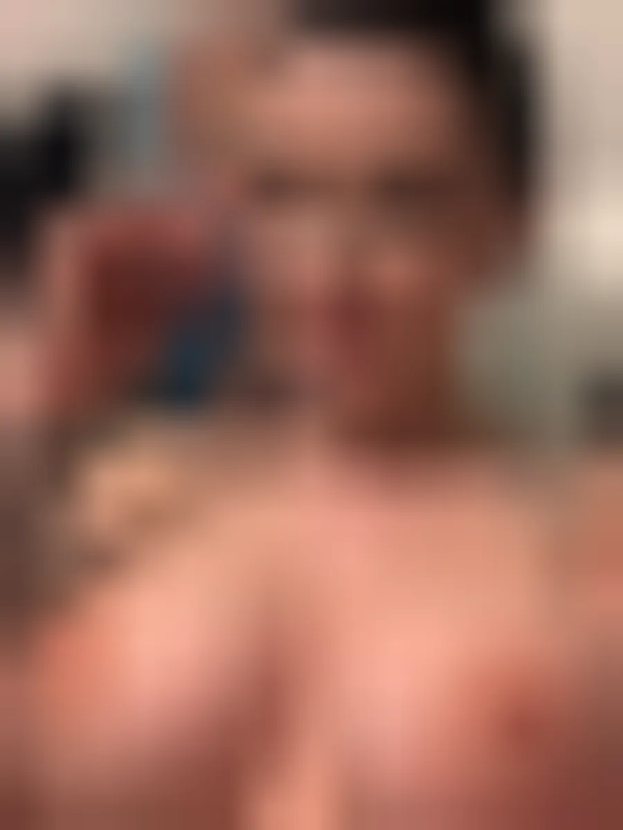Nour, 43 ans — rencontre sexe à Bouguenais