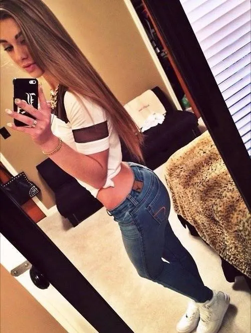 Ilona, 24 ans — rencontre sexe à Orléans