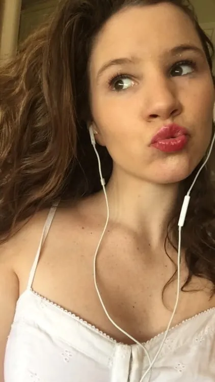 Camille, 23 ans — rencontre sexe à Saint-Laurent-du-Var