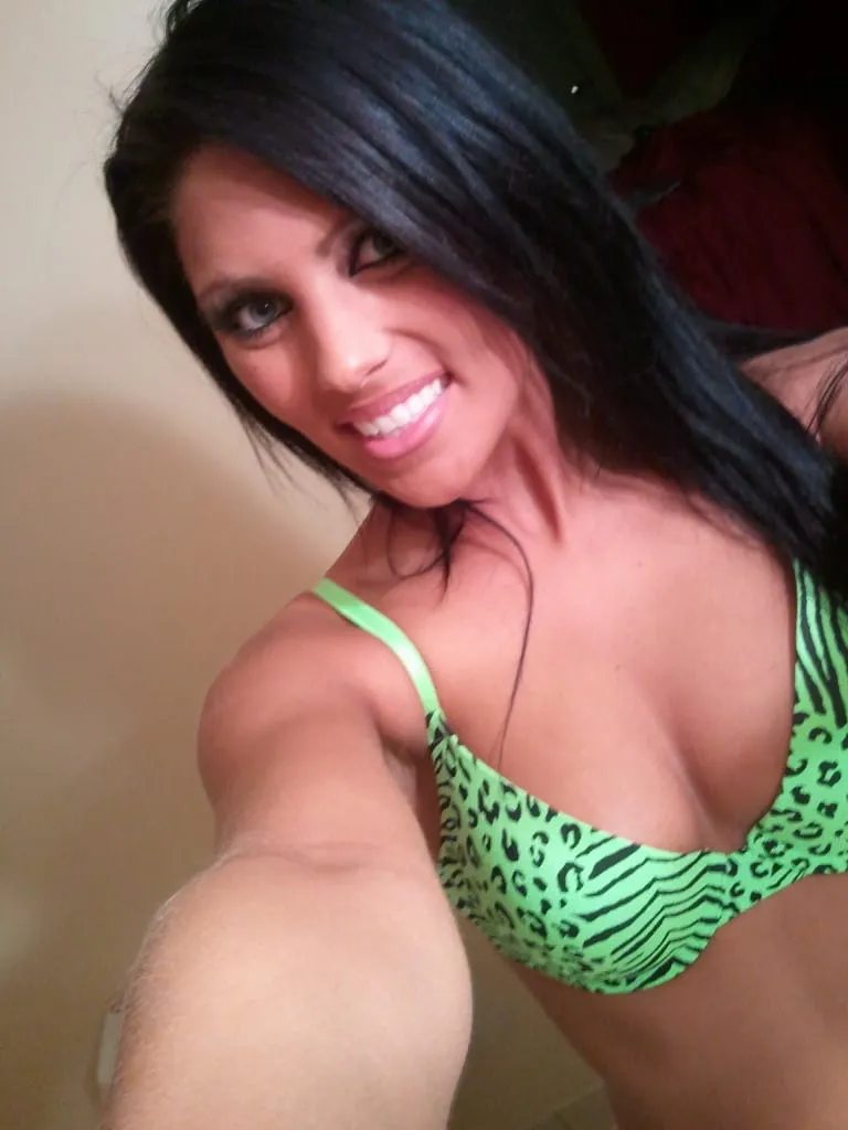 Laurie, 25 ans — rencontre sexe à Montauban