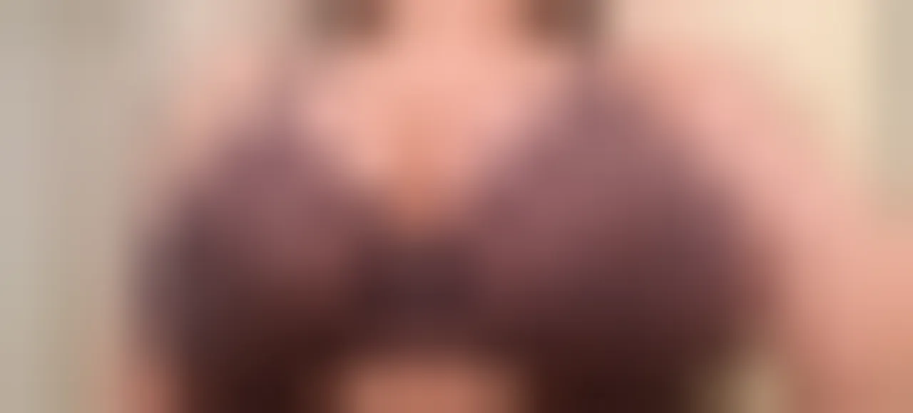 Fouzia, 23 ans — rencontre sexe à Orvault