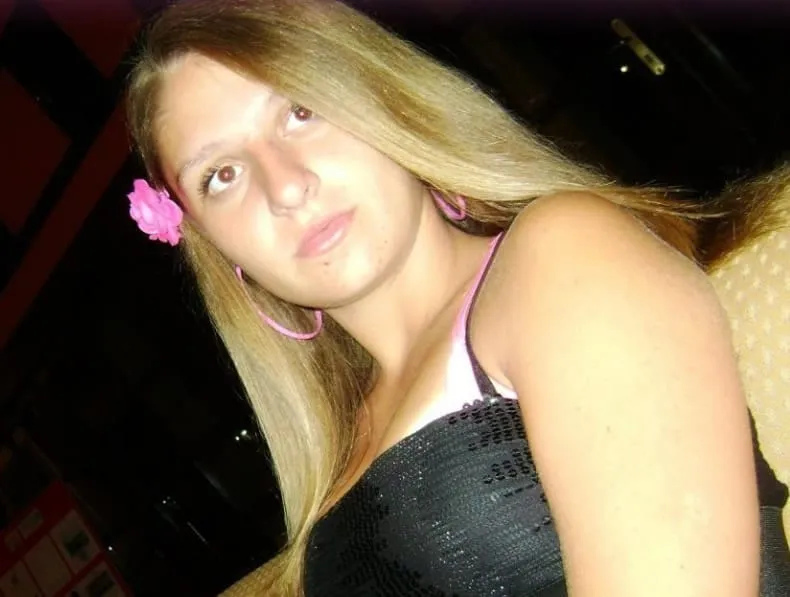 Lina, 22 ans — rencontre sexe à Saint-Pierre